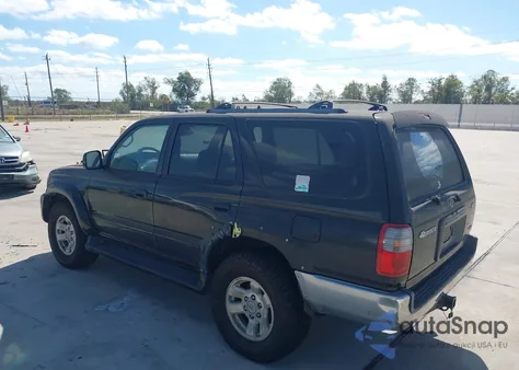 2000 Toyota 4Runner Sr5 V6 from USA, damaged, VIN JT3GN86R1Y0179993